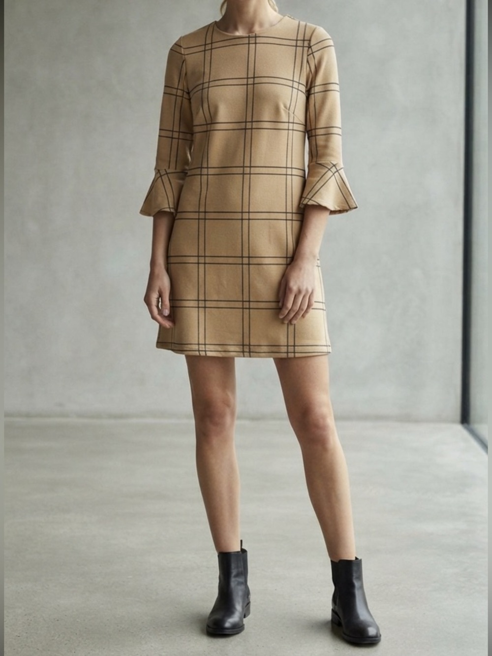 New Boohoo Crewneck Shift Dress iCamel & Black Plaid Size Small